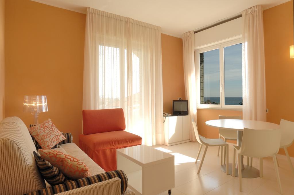 Residence Oliveto Ceriale Bilik gambar
