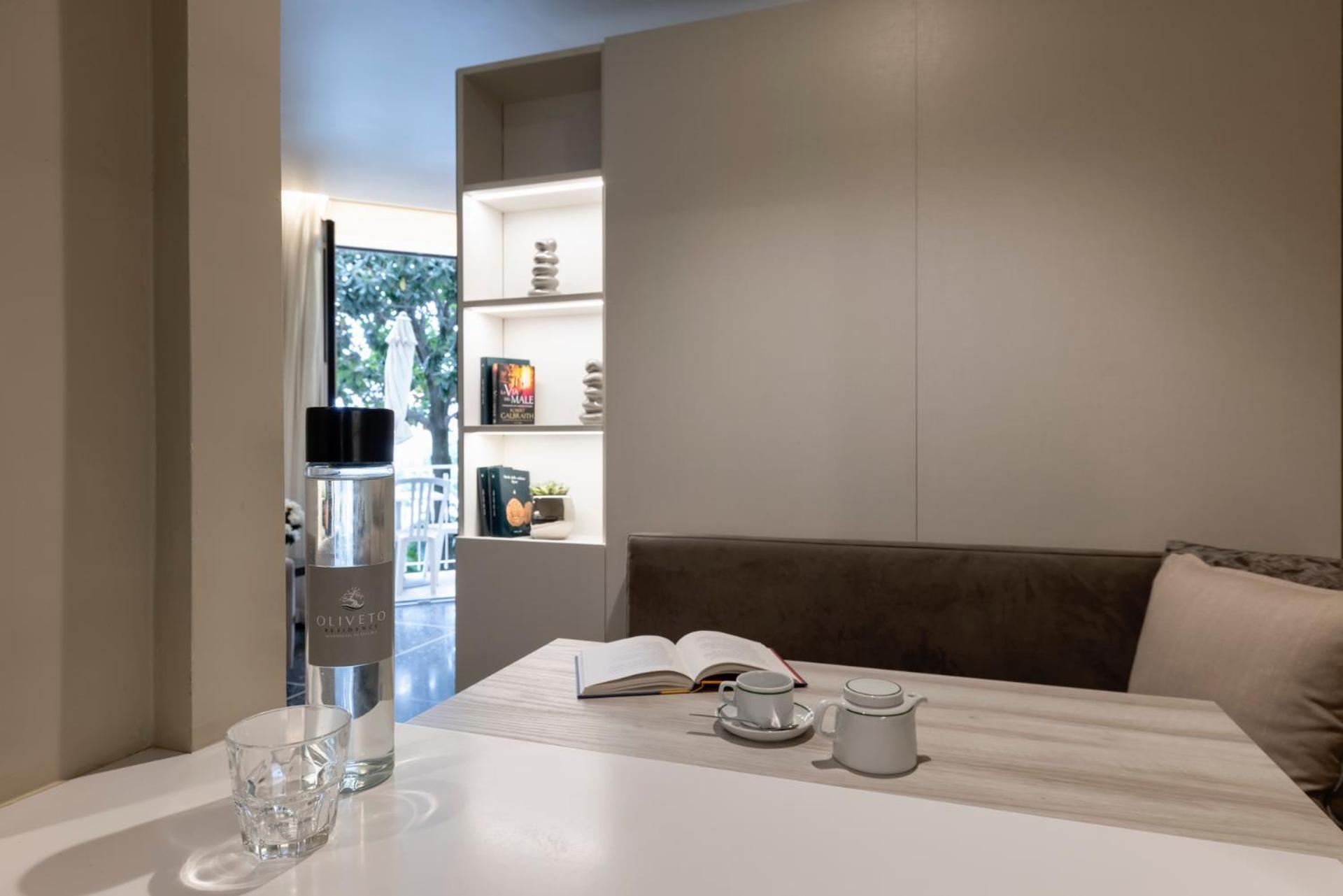 Residence Oliveto Ceriale Luaran gambar