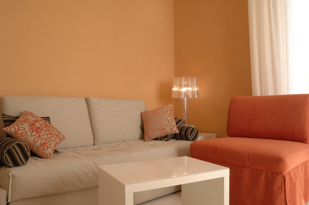 Residence Oliveto Ceriale Luaran gambar